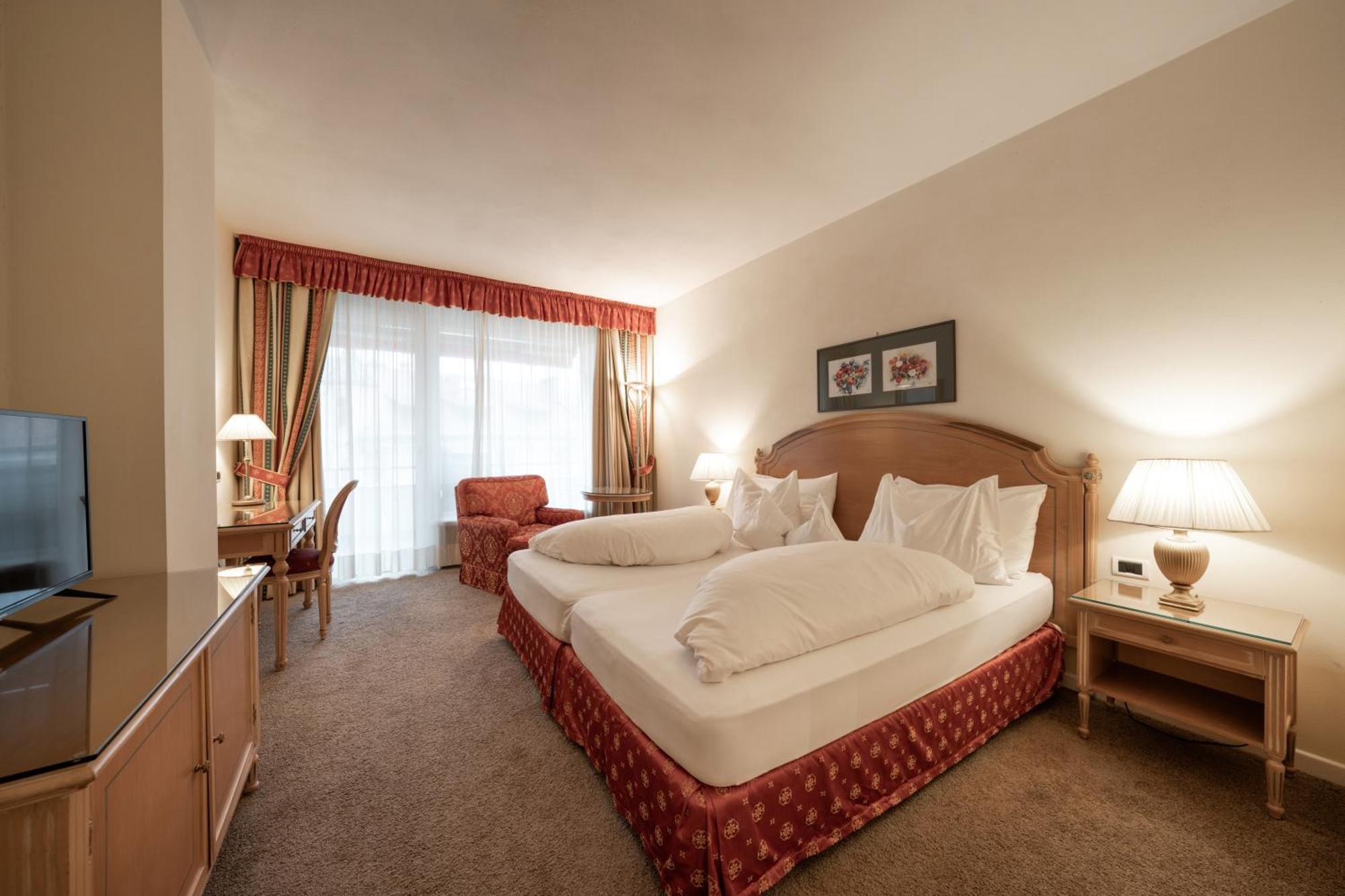 Dominik Alpine City Wellness Hotel - Adults Only Bressanone Eksteriør bilde