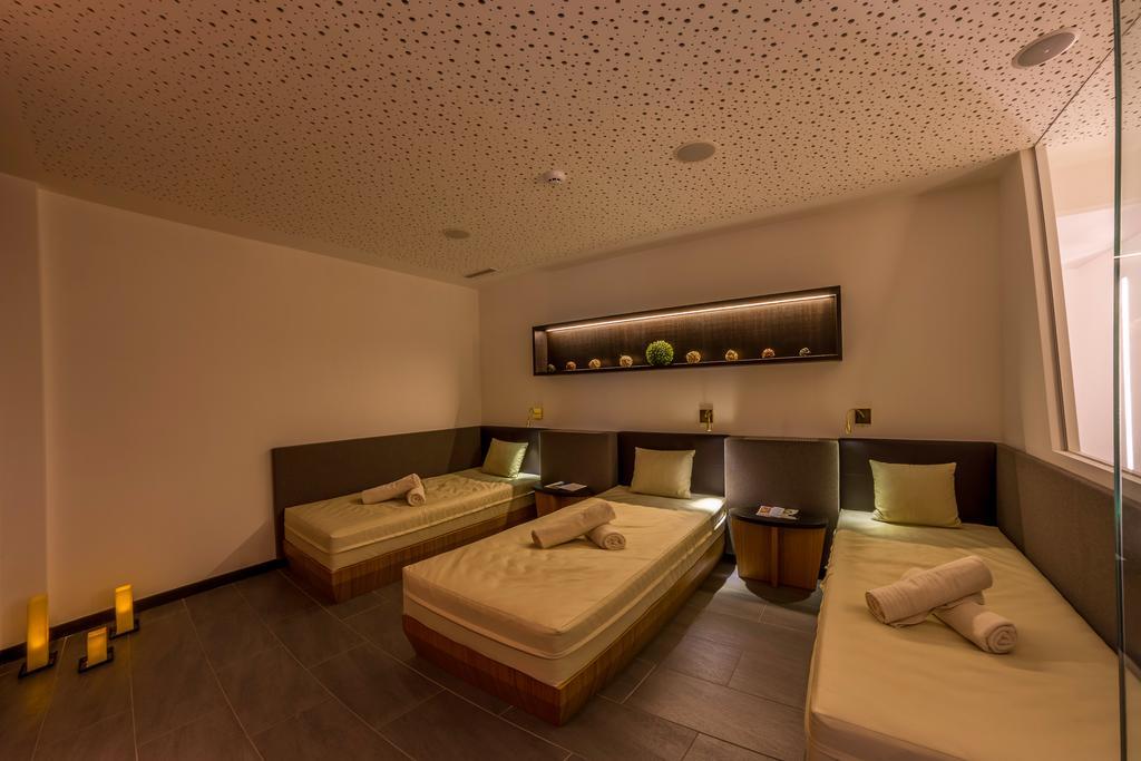 Dominik Alpine City Wellness Hotel - Adults Only Bressanone Eksteriør bilde